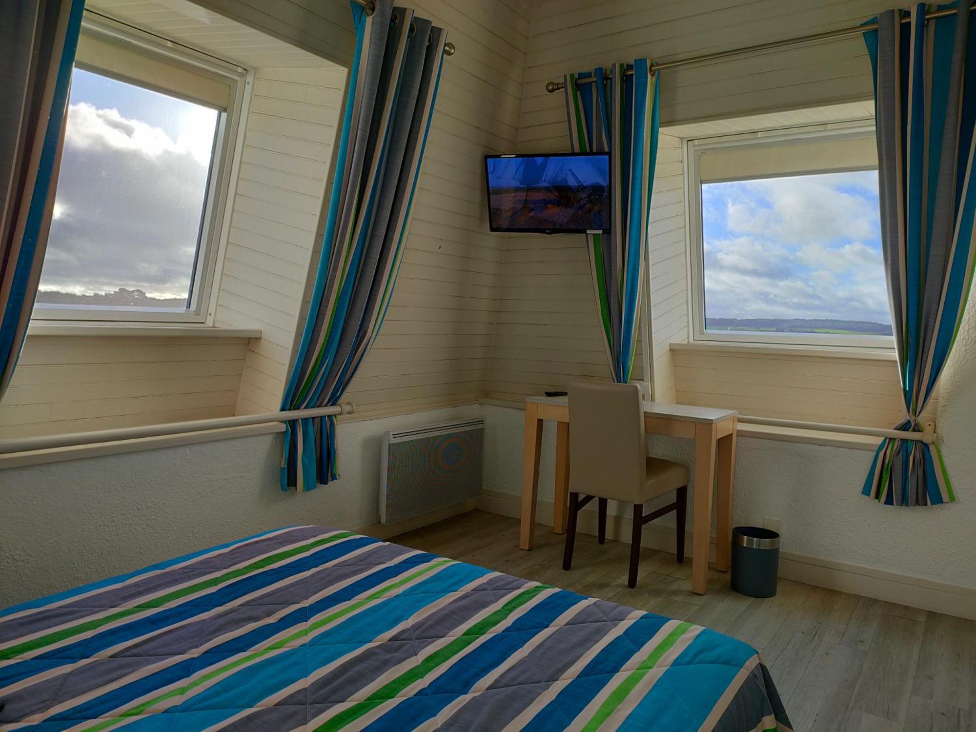 Hotel Le Littoral Lézardrieux エクステリア 写真